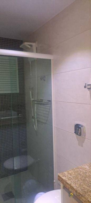 Apartamento para alugar com 2 quartos, 75m² - Foto 11