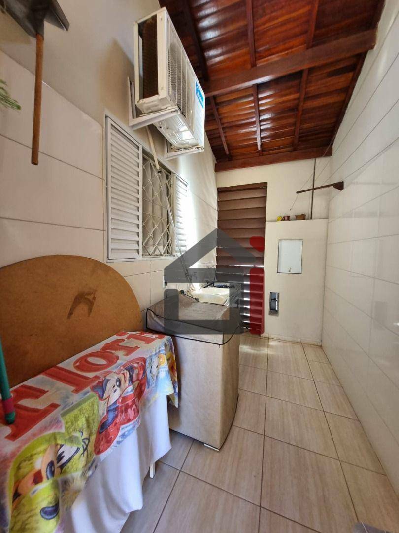 Casa à venda com 3 quartos, 200M2 - Foto 15