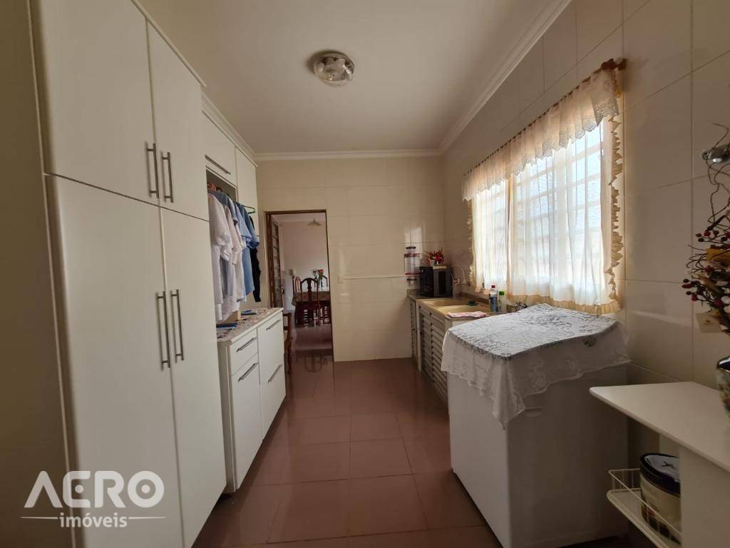 Casa de Condomínio à venda com 3 quartos, 270m² - Foto 15