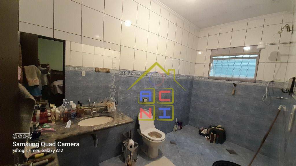 Casa à venda com 5 quartos, 200m² - Foto 14