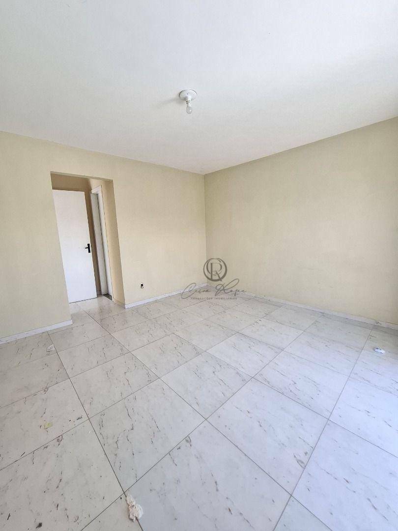 Casa à venda com 3 quartos, 107m² - Foto 12