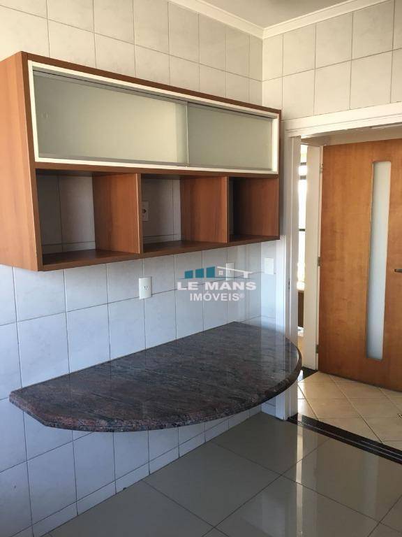 Apartamento à venda com 3 quartos, 140m² - Foto 7