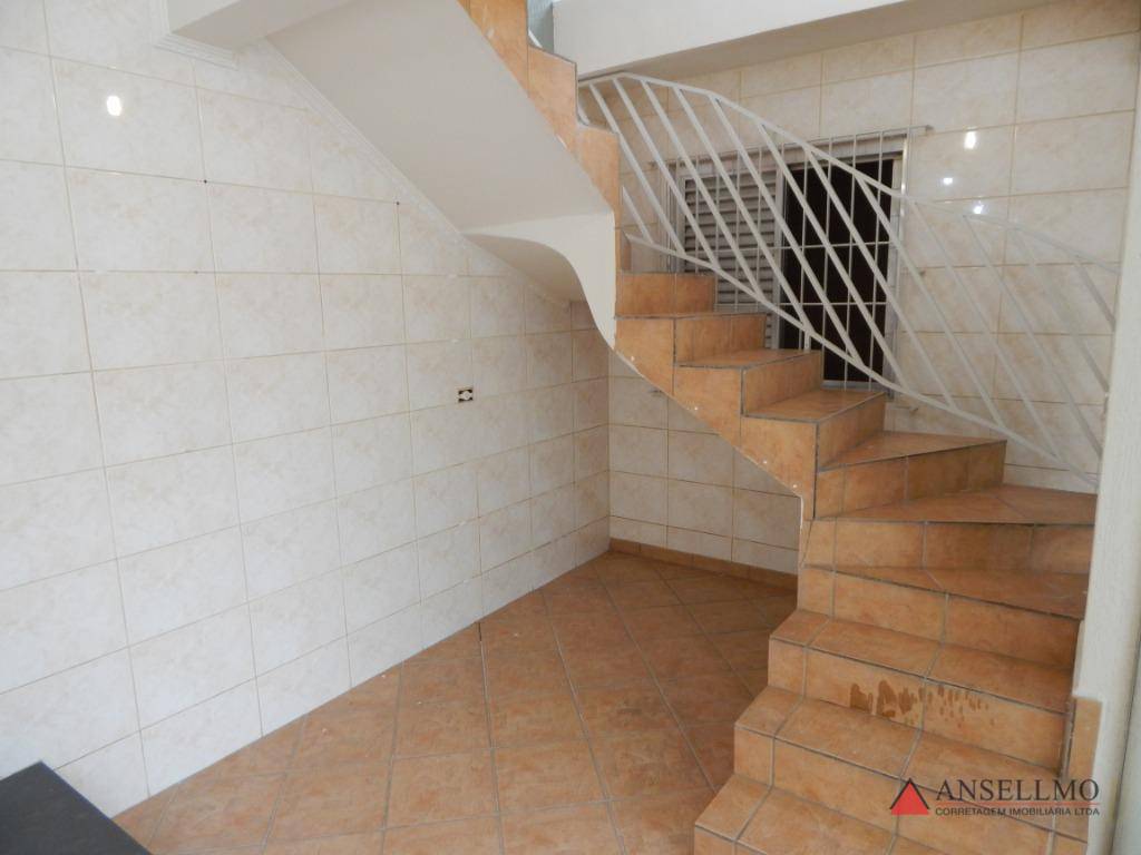 Casa para alugar com 4 quartos, 270m² - Foto 33