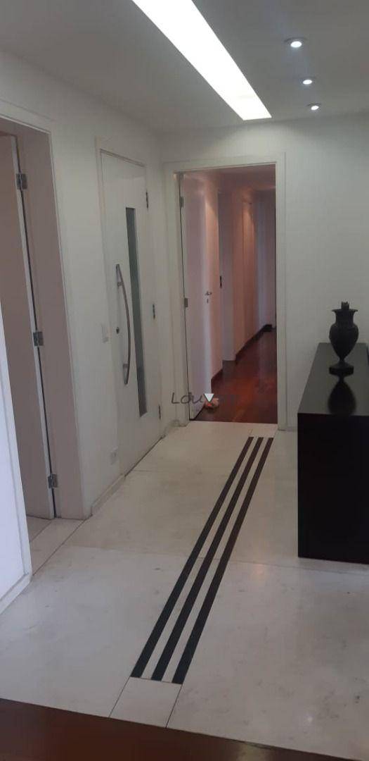 Apartamento à venda com 4 quartos, 240m² - Foto 9