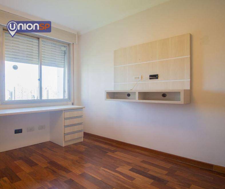 Apartamento à venda com 3 quartos, 143m² - Foto 3