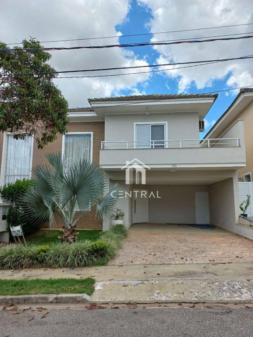 Casa à venda com 3 quartos, 244m² - Foto 1