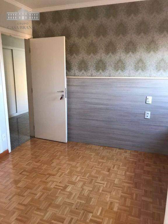 Apartamento à venda com 3 quartos, 198m² - Foto 20