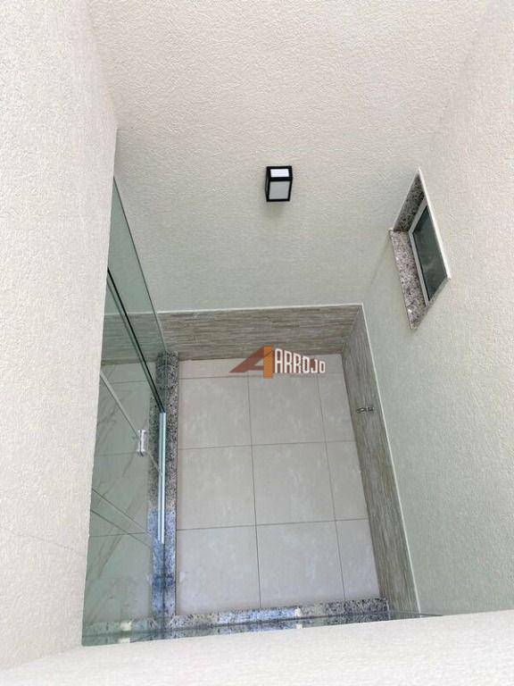 Sobrado à venda com 3 quartos, 200m² - Foto 17