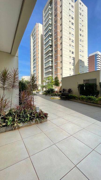 Apartamento para alugar com 3 quartos, 135m² - Foto 47
