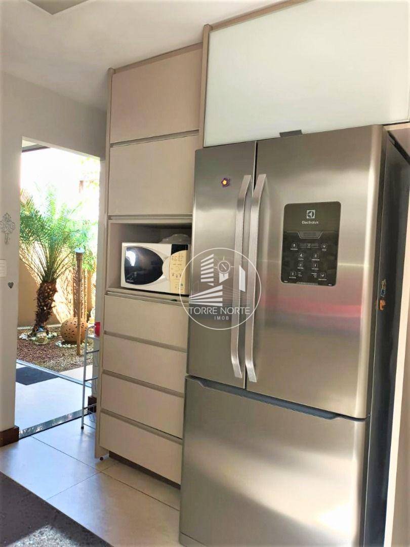 Sobrado à venda com 3 quartos, 170m² - Foto 8