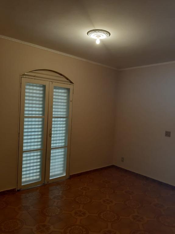 Casa à venda com 3 quartos, 340m² - Foto 14