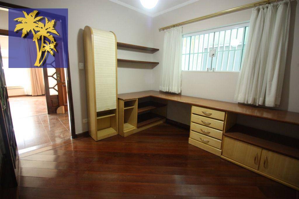 Casa para alugar com 3 quartos, 230m² - Foto 8