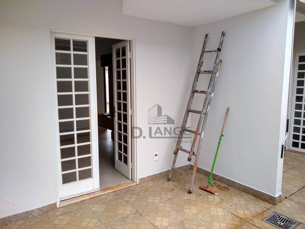 Casa para alugar com 3 quartos, 120m² - Foto 20