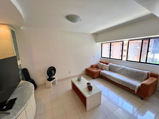 Apartamento à venda com 3 quartos, 179m² - Foto 2