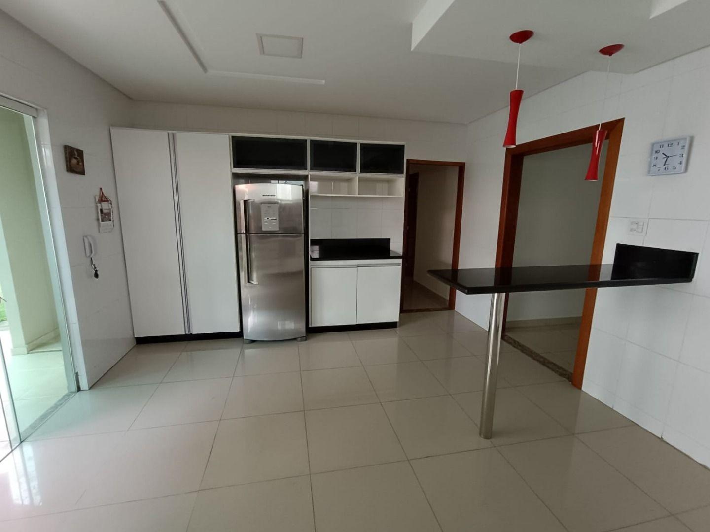 Casa à venda com 3 quartos, 260m² - Foto 9