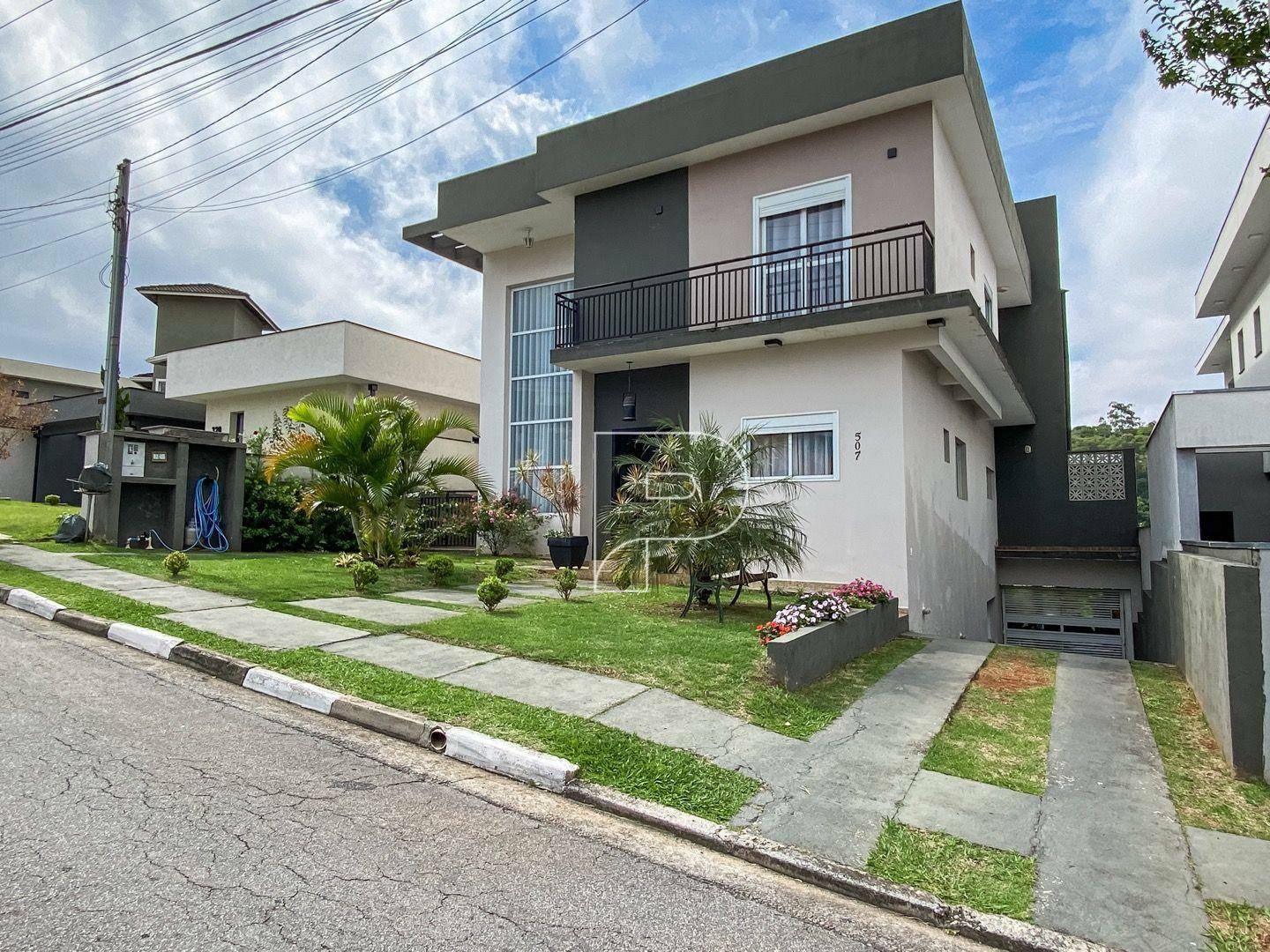 Casa de Condomínio à venda com 7 quartos, 427m² - Foto 1