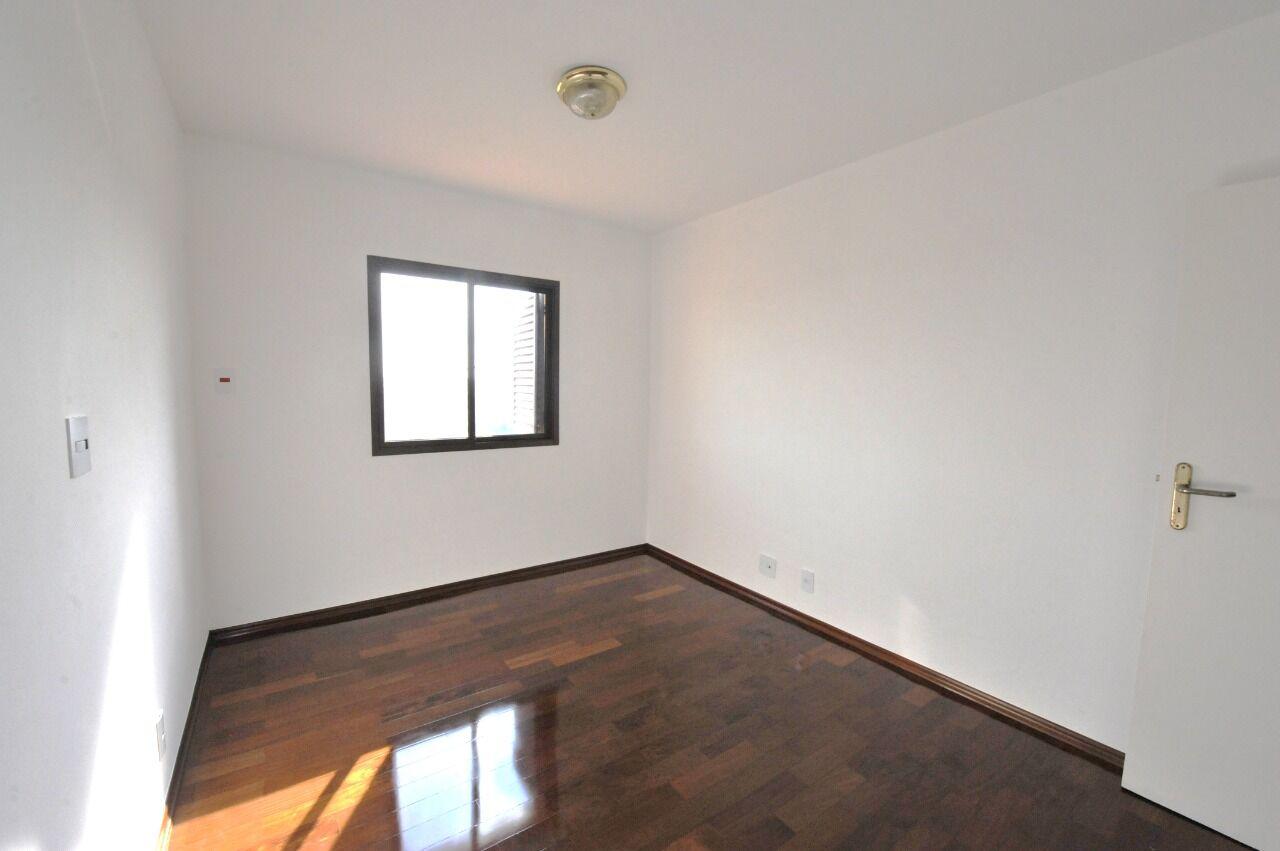 Apartamento à venda com 3 quartos, 150m² - Foto 7