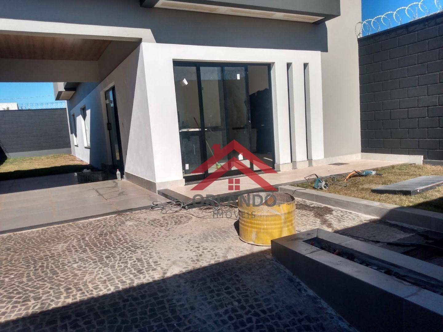 Casa à venda com 2 quartos, 110m² - Foto 2