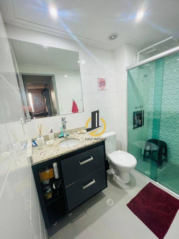 Apartamento à venda com 2 quartos, 70m² - Foto 15