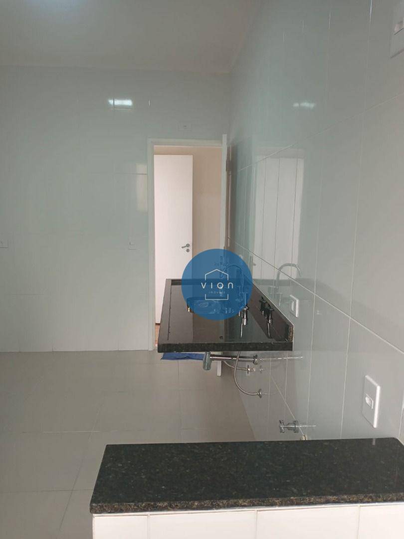 Apartamento à venda com 3 quartos, 110m² - Foto 4