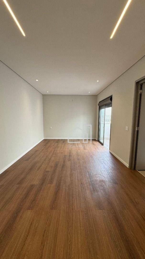 Casa à venda com 3 quartos, 306m² - Foto 17