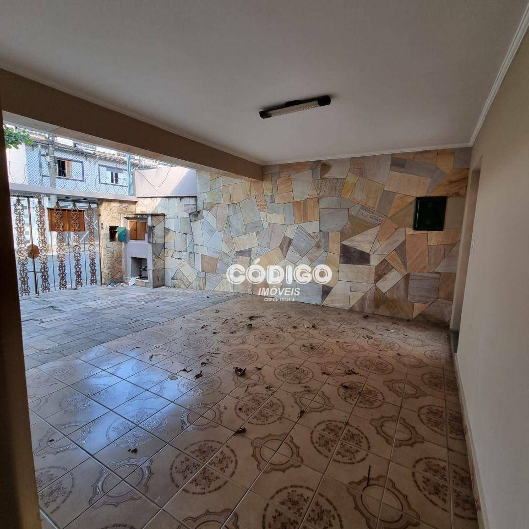 Casa à venda e aluguel com 3 quartos, 250m² - Foto 6