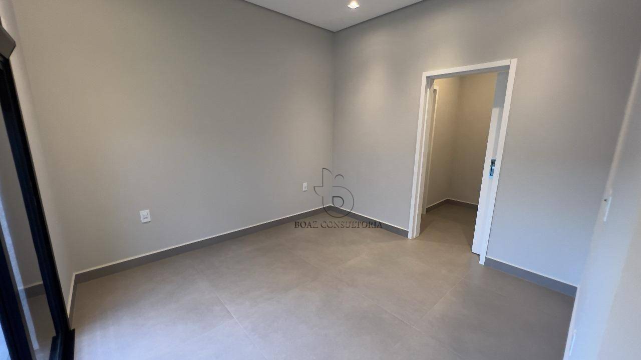 Casa de Condomínio à venda com 4 quartos, 220m² - Foto 19