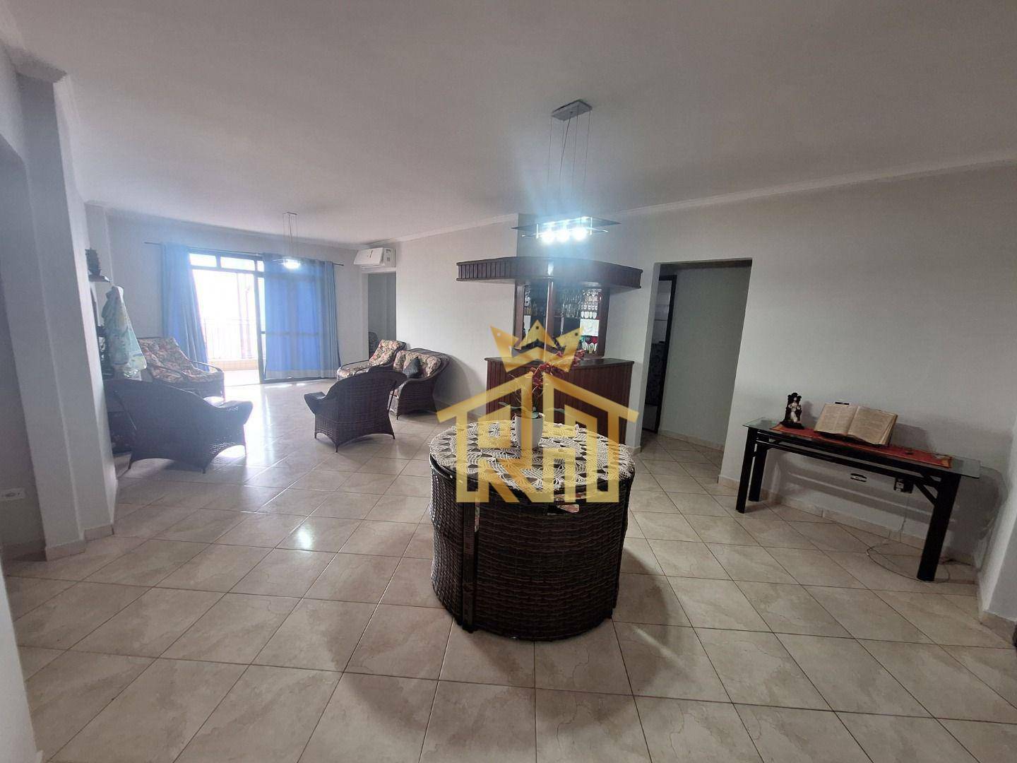 Apartamento à venda com 3 quartos, 192m² - Foto 5