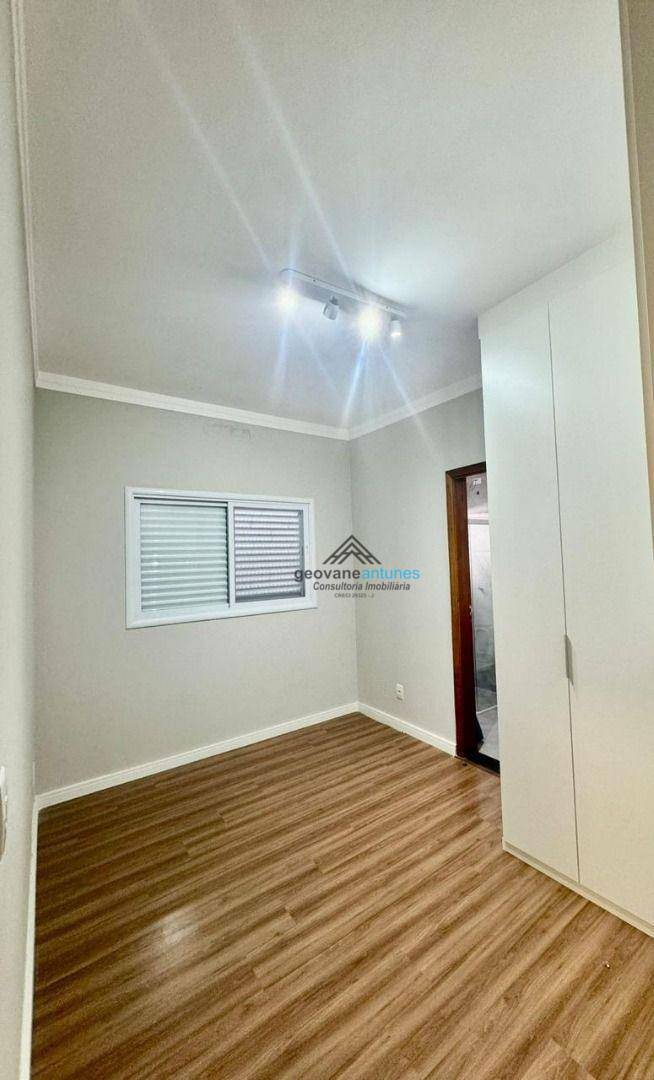 Casa de Condomínio à venda com 3 quartos, 180m² - Foto 4