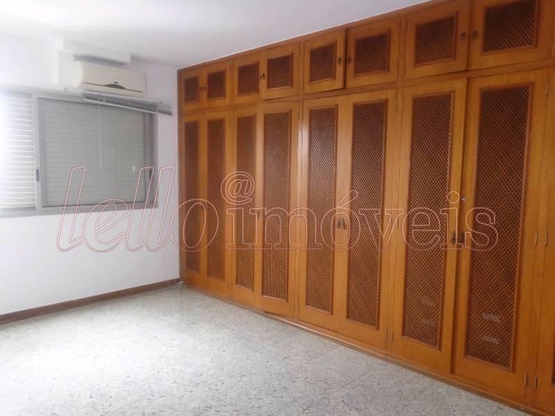 Apartamento para alugar com 3 quartos, 260m² - Foto 8