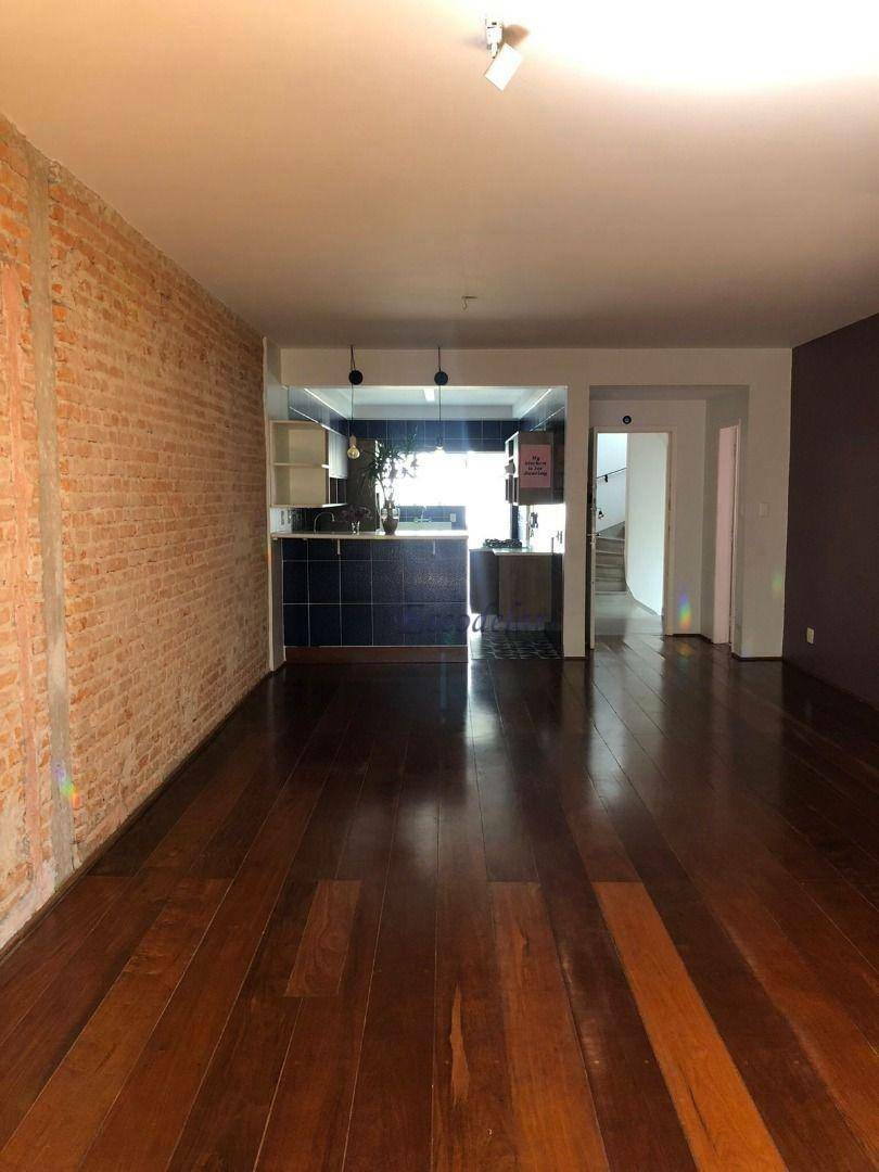 Apartamento para alugar com 2 quartos, 138m² - Foto 4