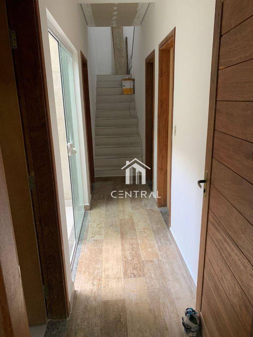 Casa à venda com 4 quartos, 182m² - Foto 14