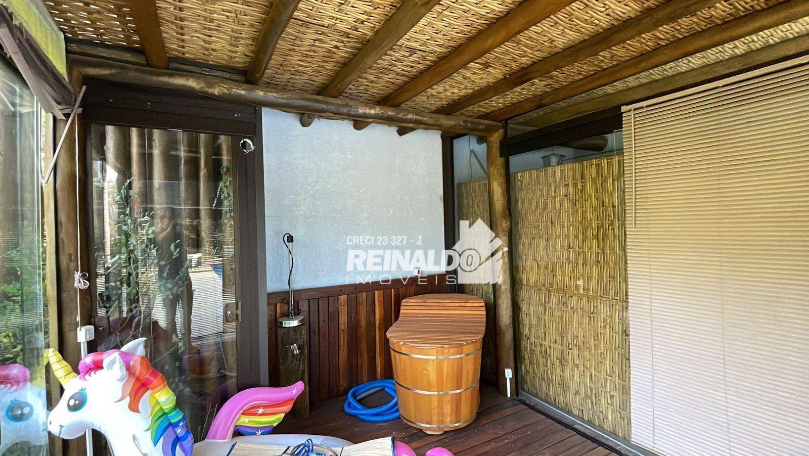 Casa de Condomínio à venda com 3 quartos, 360m² - Foto 4