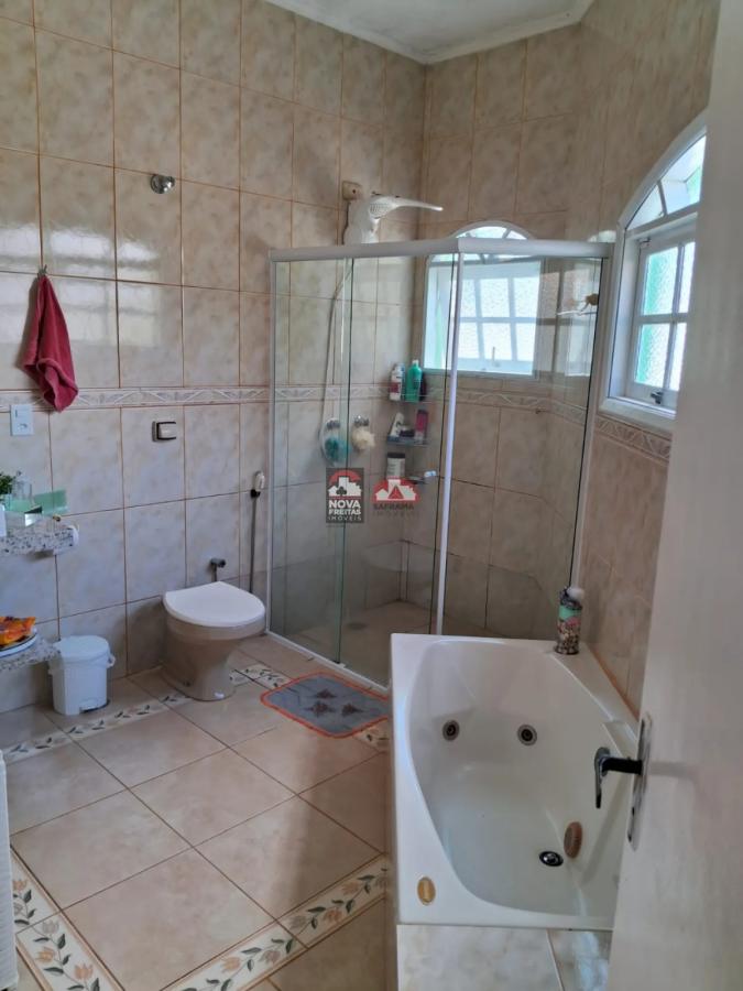 Casa à venda com 2 quartos, 168m² - Foto 11