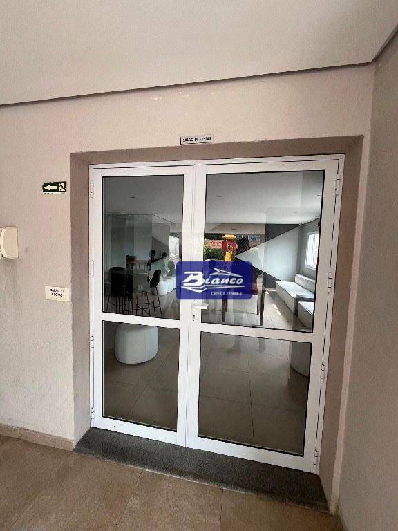 Apartamento para alugar com 2 quartos, 56m² - Foto 35