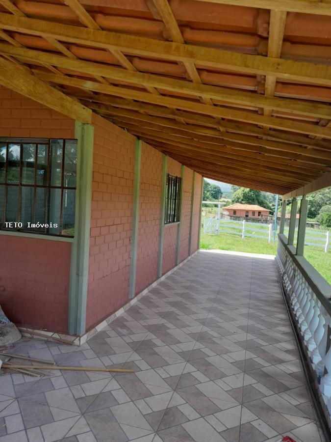 Chácara à venda com 2 quartos, 1341m² - Foto 14