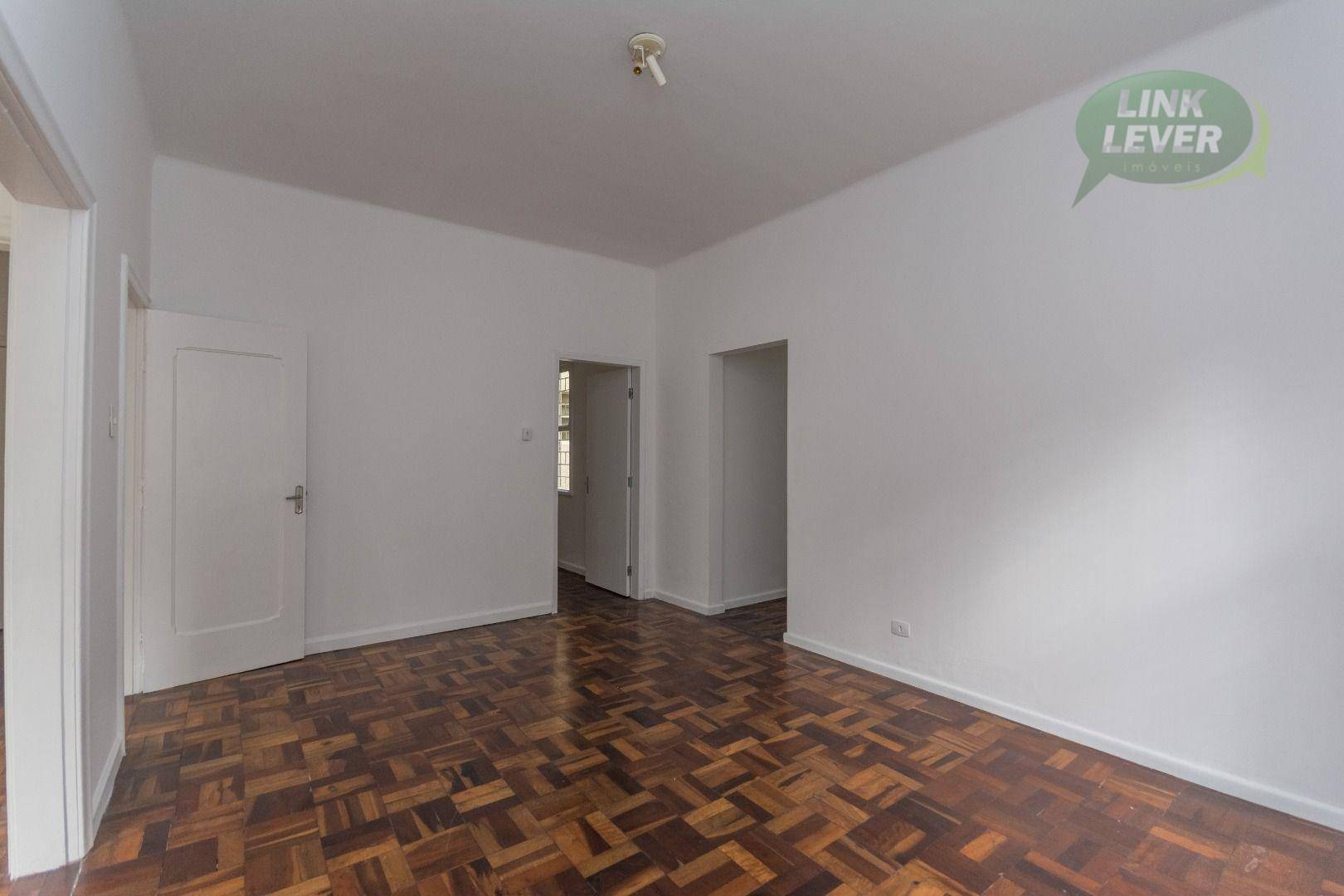 Apartamento para alugar com 3 quartos, 135m² - Foto 11