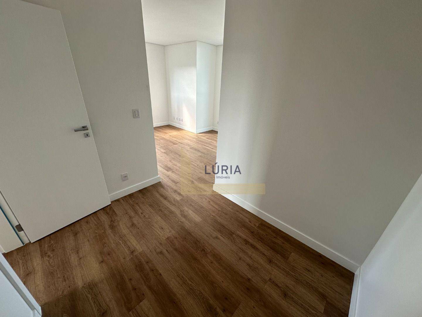 Apartamento à venda com 3 quartos, 125m² - Foto 11