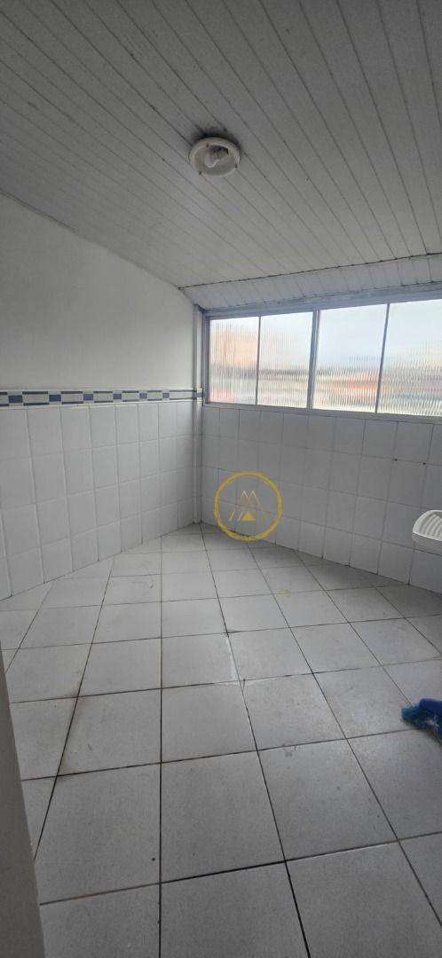 Apartamento para alugar com 3 quartos, 130m² - Foto 14