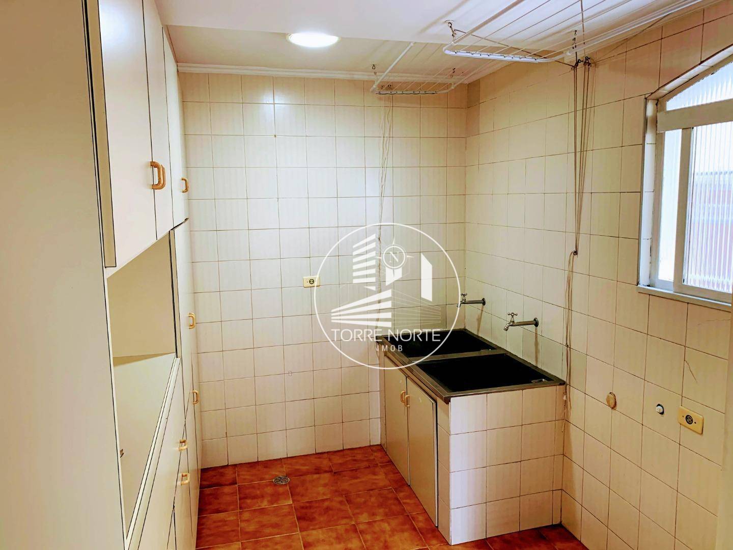 Casa à venda com 4 quartos, 250m² - Foto 5