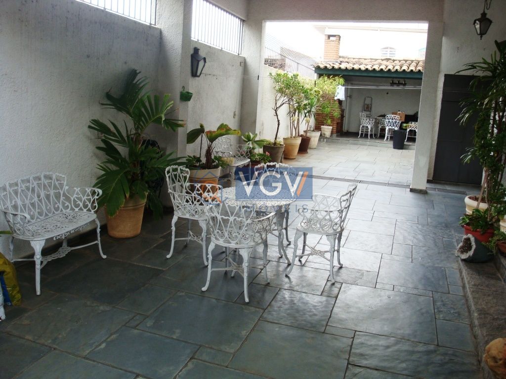 Casa à venda e aluguel com 5 quartos, 400m² - Foto 9