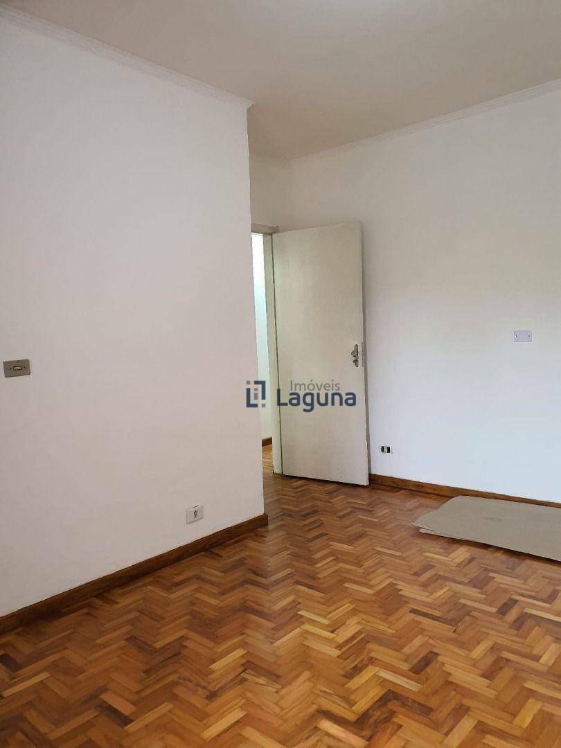 Casa à venda com 3 quartos, 240m² - Foto 22