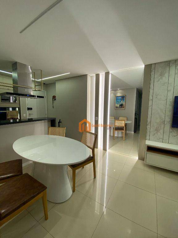 Apartamento à venda com 3 quartos, 80m² - Foto 8