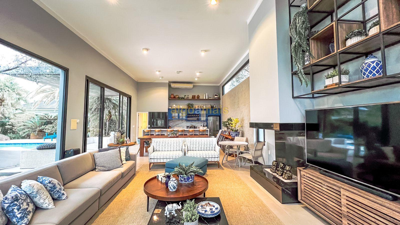 Casa de Condomínio à venda com 4 quartos, 219m² - Foto 4