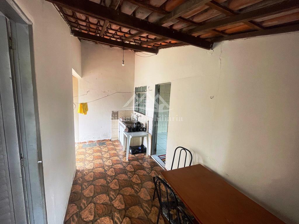 Casa à venda com 3 quartos, 248m² - Foto 11
