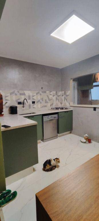 Apartamento à venda com 2 quartos, 75m² - Foto 17