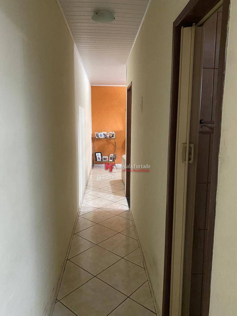 Casa à venda com 4 quartos, 130m² - Foto 15