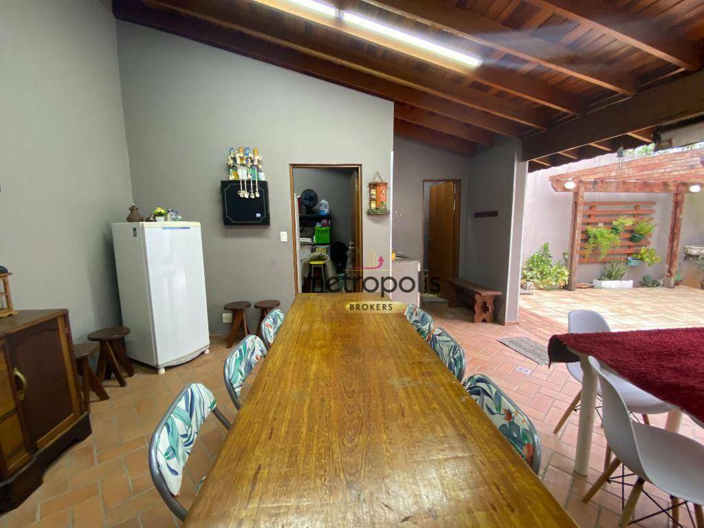 Casa à venda com 3 quartos, 251m² - Foto 65