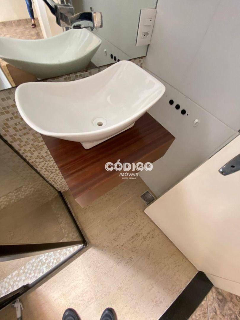 Apartamento à venda com 2 quartos, 64m² - Foto 25