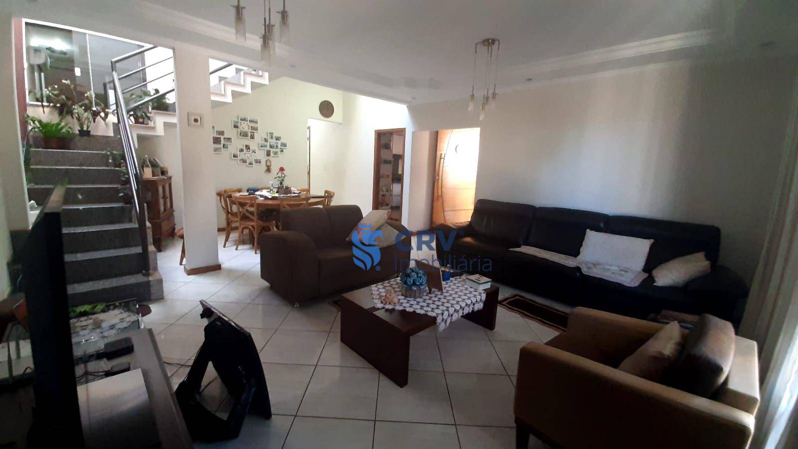 Casa de Condomínio à venda com 5 quartos, 300m² - Foto 2